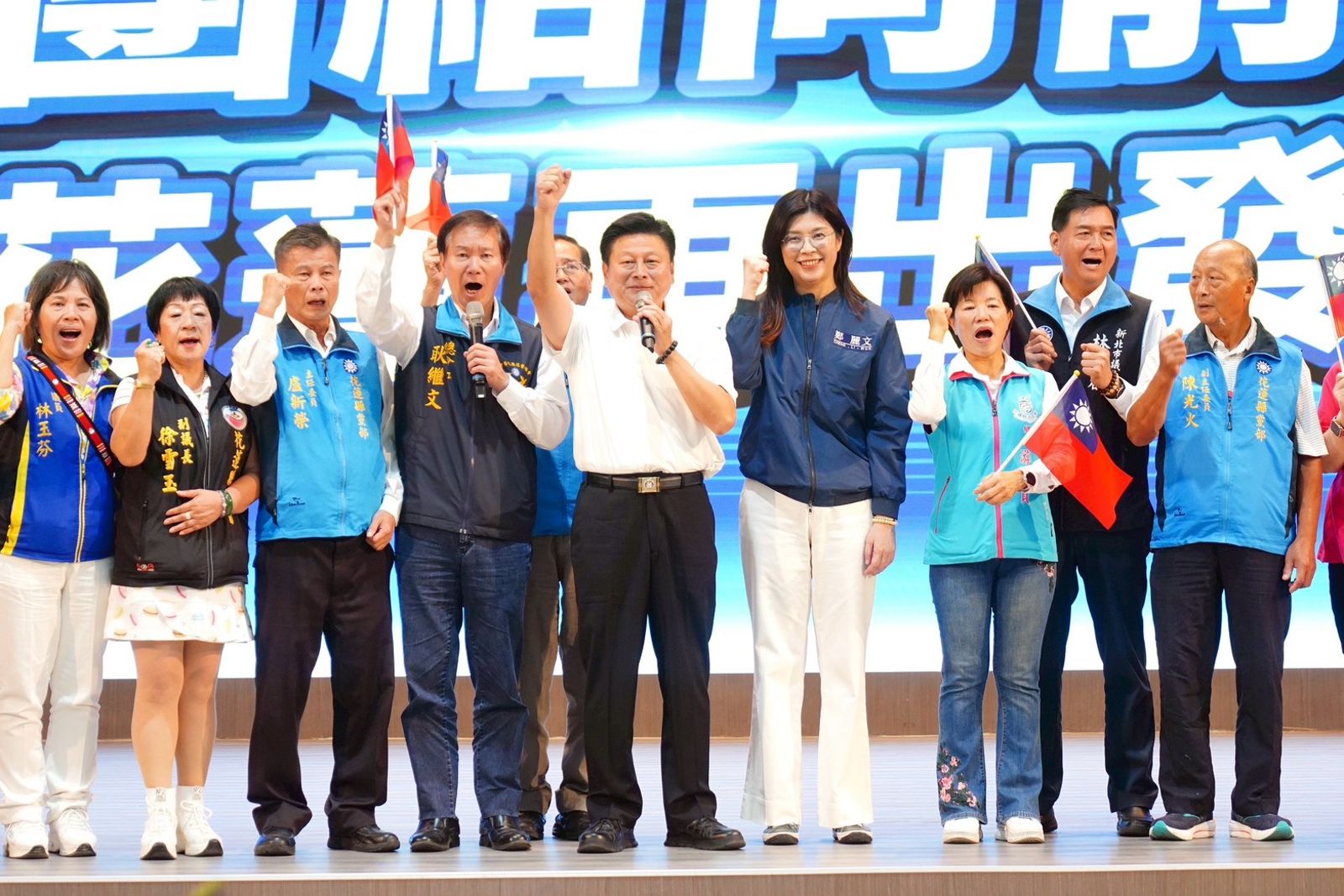 傅崐萁說,明天就會協商馬太鞍溪堰塞湖重建條例細節,可望在11月中旬前完成三讀,讓鄉親在花蓮安居樂業。(圖/傅崐萁辦公室提供)