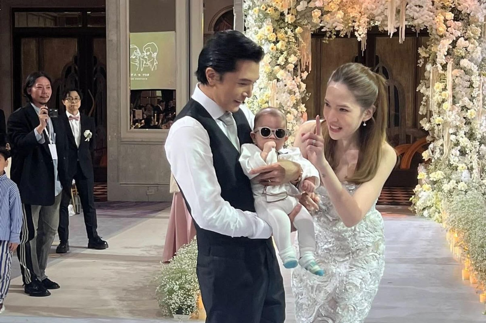 愛兒Ian正面照曝光!複製邱澤、許瑋甯高顏值 婚宴秒變演唱會