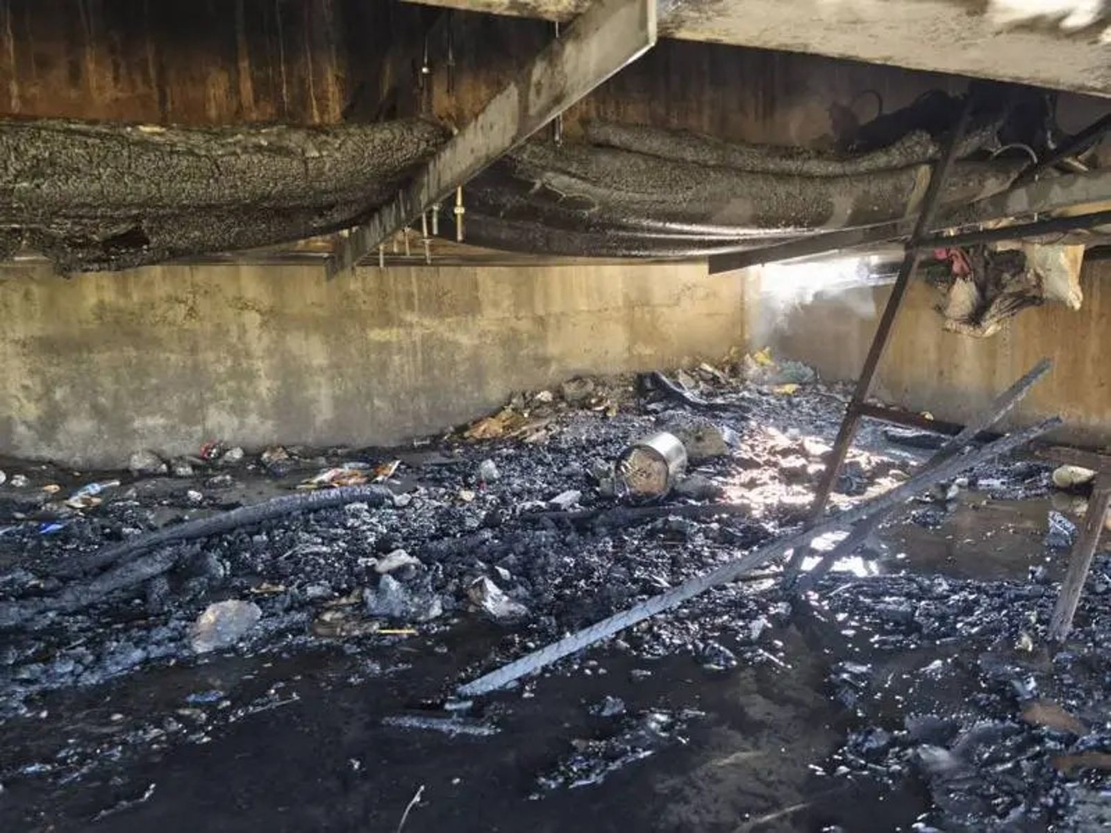 台中西柳橋下清晨離奇火警奪命　55歲街友疑受困雜物堆喪生　