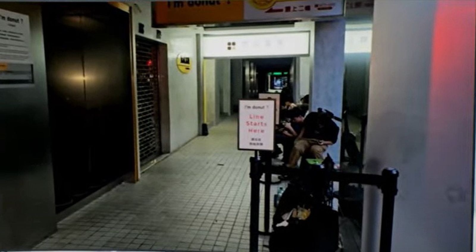 I'm donut？開幕引起一波排隊潮。圖／鏡電視