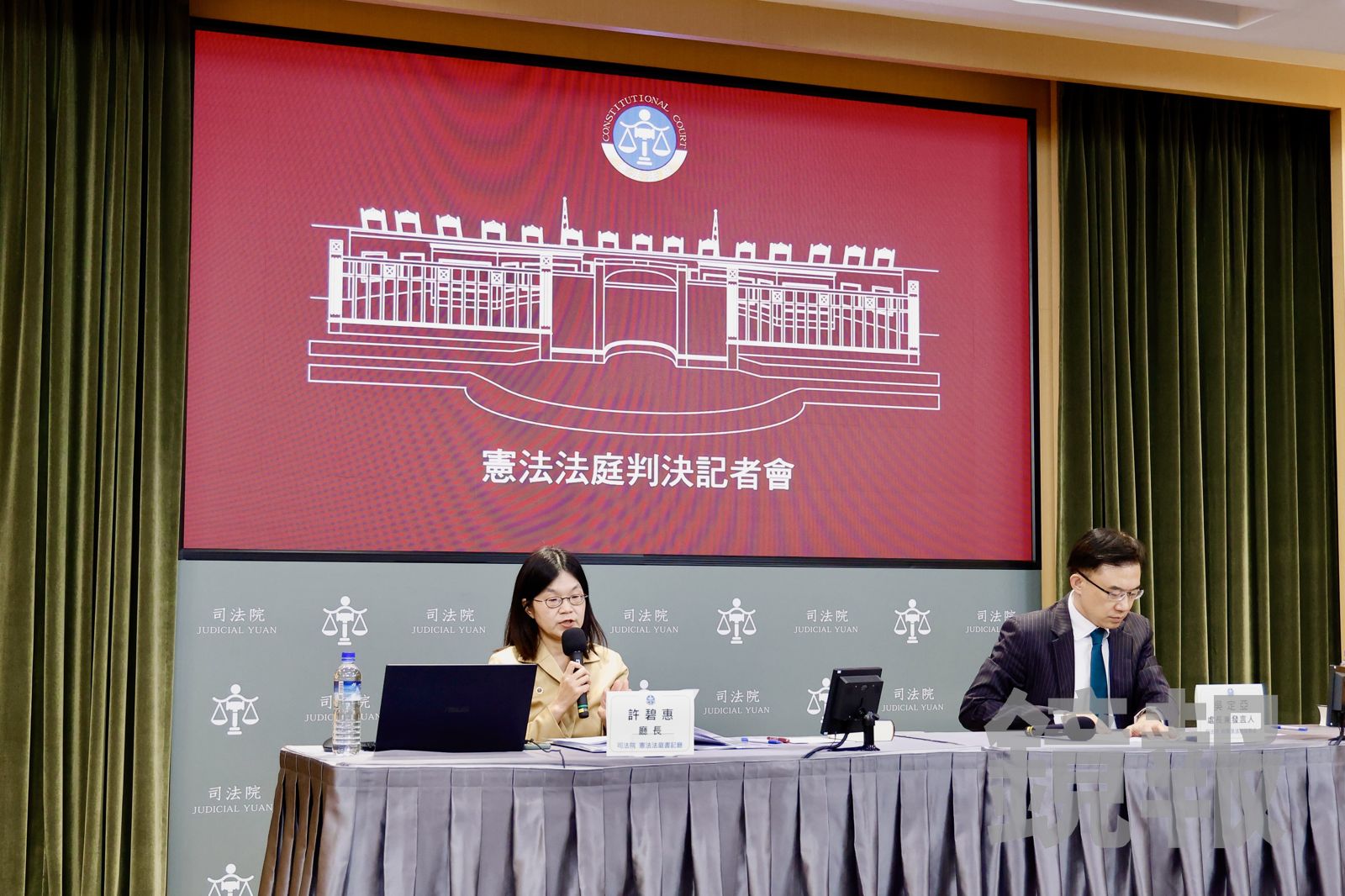 大法官批藍白《憲訴法》硬來！逾越總統職權　「癱瘓的是人民權利」