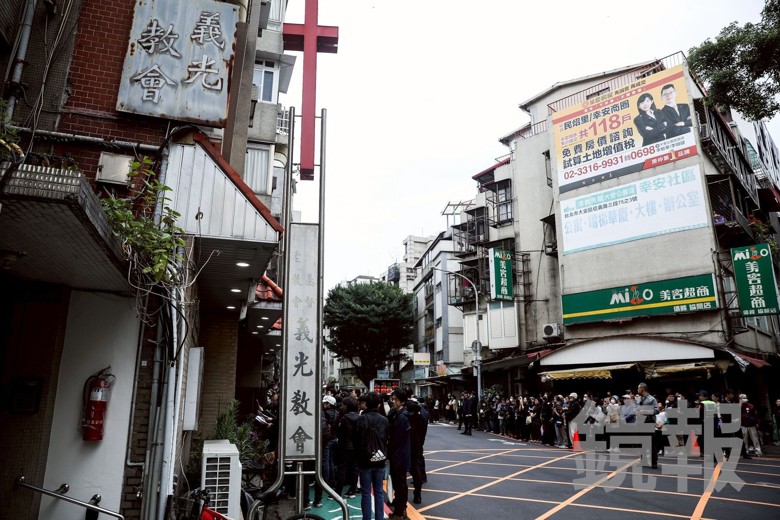 觀察/年輕人紛赴義光教會、自由花蕊展 轉型正義熱潮擴大發酵