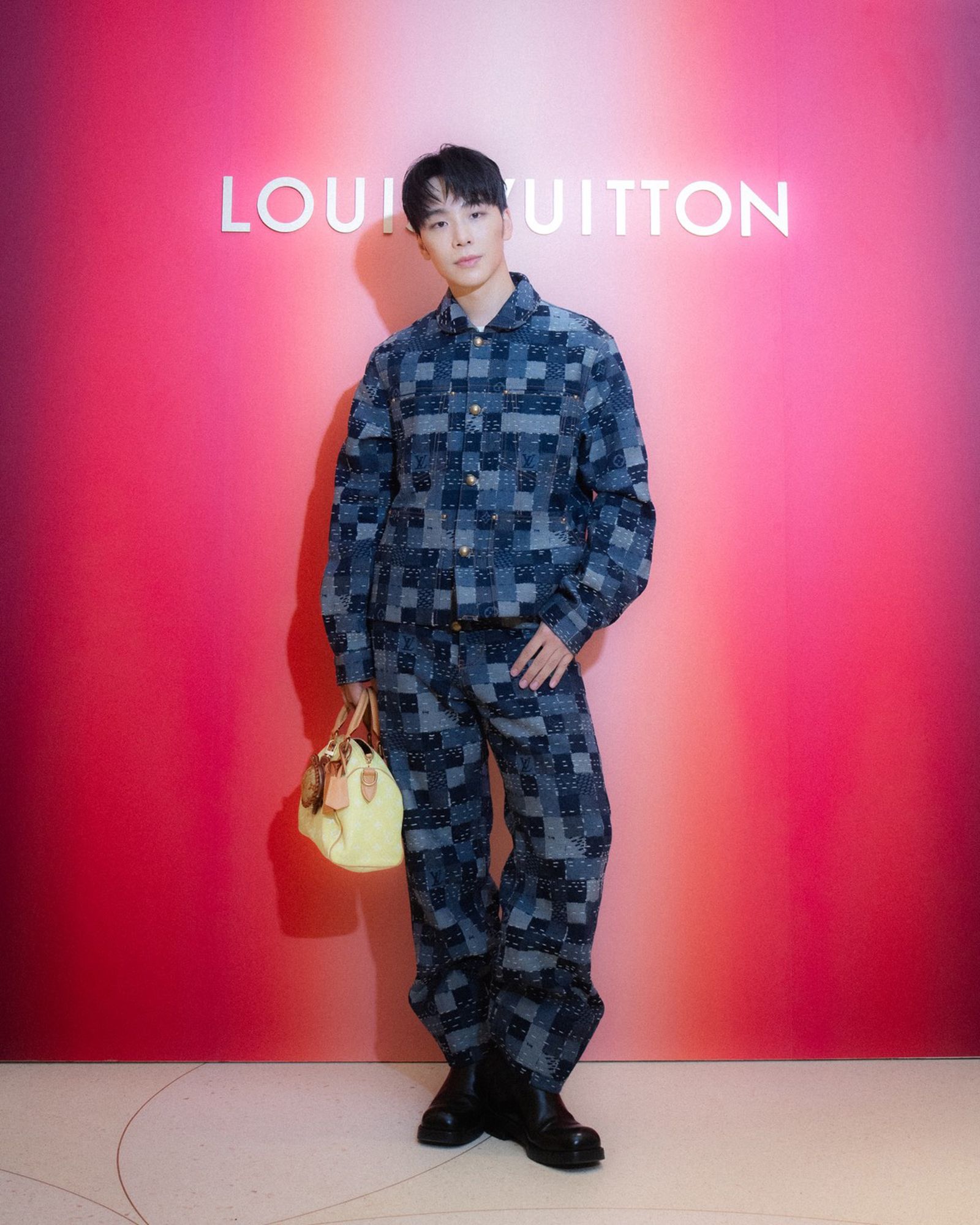 儲旭(儲榢逸),以「鬼片大師」與「最帥特化師」稱號聞名影壇,近日受Louis Vuitton La Beauté邀請,出席其最新品牌合作盛會。夸克傳媒提供