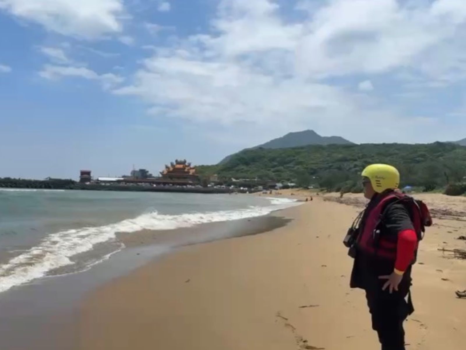 找到了！美國男大生貢寮戲水遭大浪捲走　失蹤一天遺體尋獲