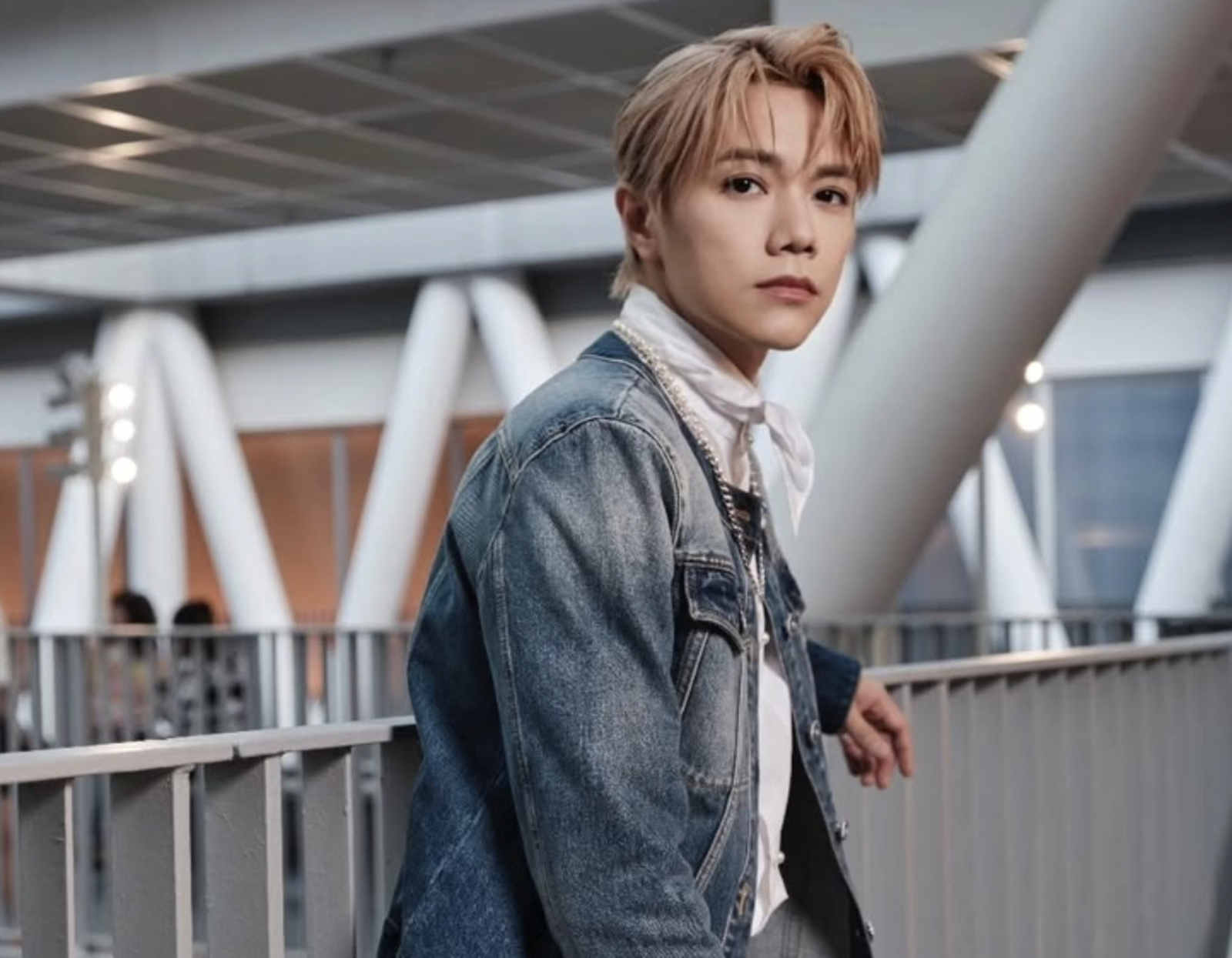 曾聲援太陽花、雨傘革命　港星突道歉宣布赴中：原諒年少無知