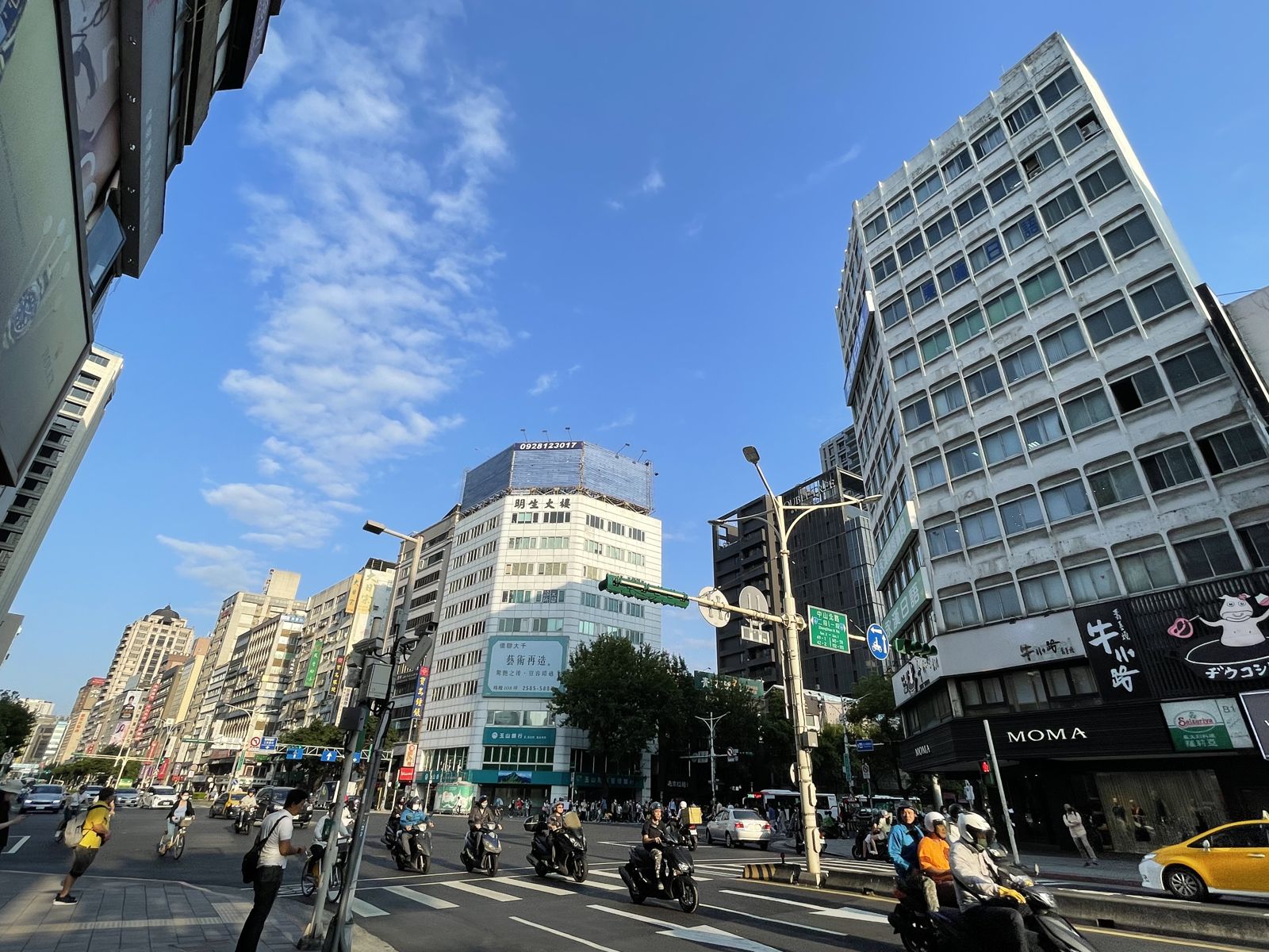 賣一棟賠一台超跑！北市高總價豪宅出現賠售案例　專家點出三大共同點