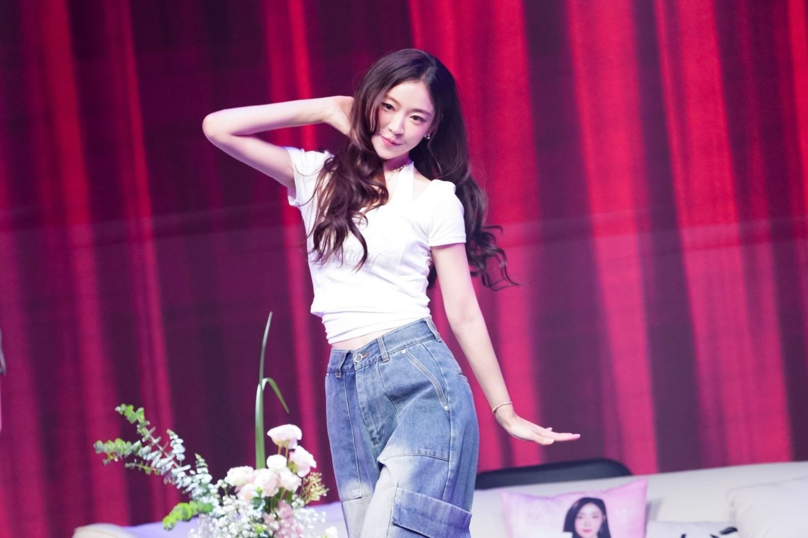 宋知佑進行舞蹈挑戰展現動感的一面。首湛創意與BILLIONS提供 