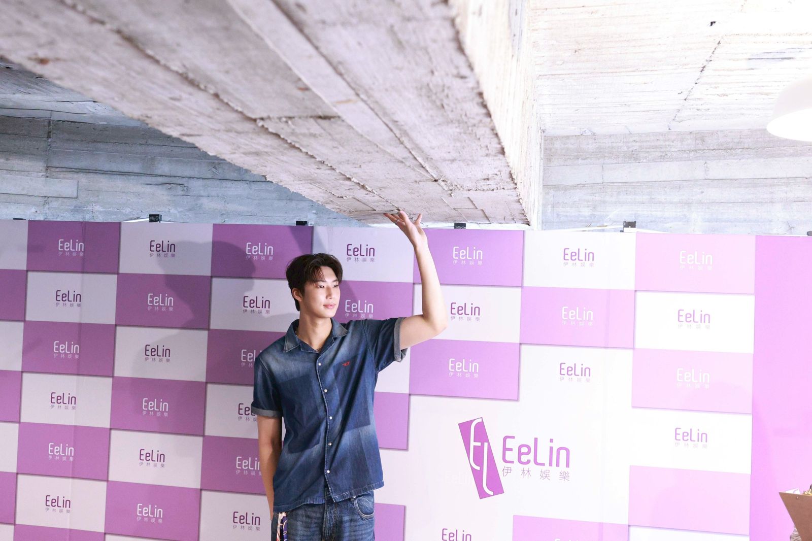 金雲花蓮救災鏟泥感嘆「怎麼挖都挖不完」　太震撼：棒球場只剩矮圍牆