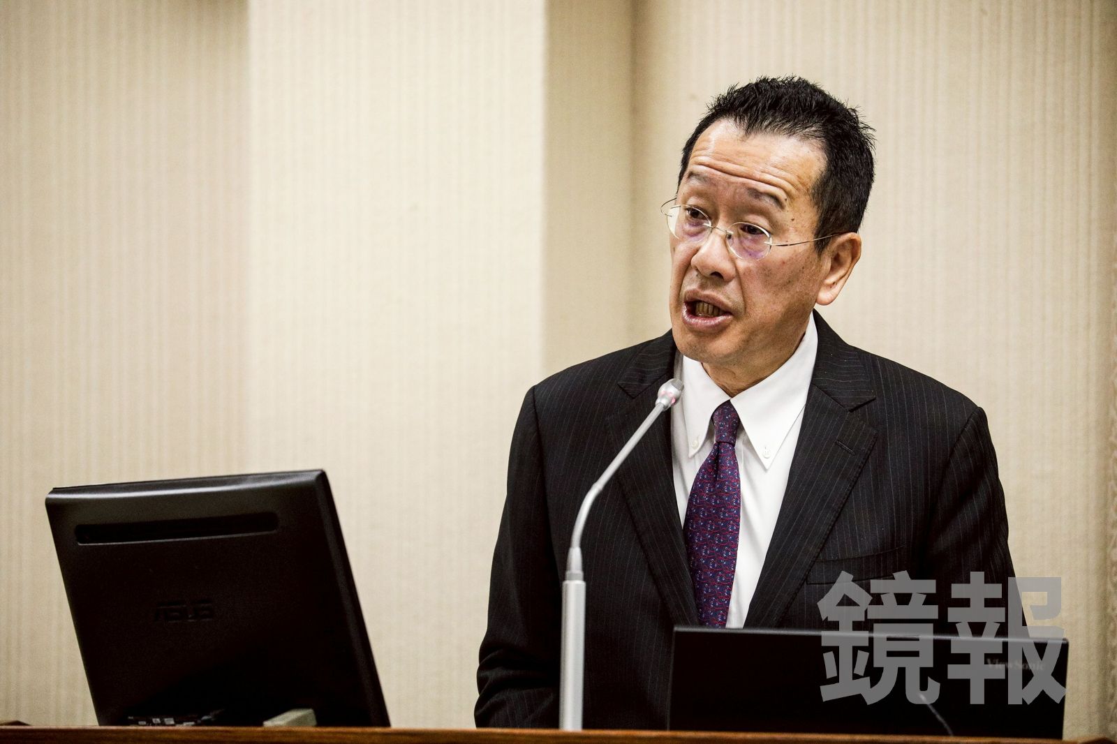 駁為福麥量身訂做　顧立雄動怒：限制資本額、計較公司名字就能讓廠商履約？