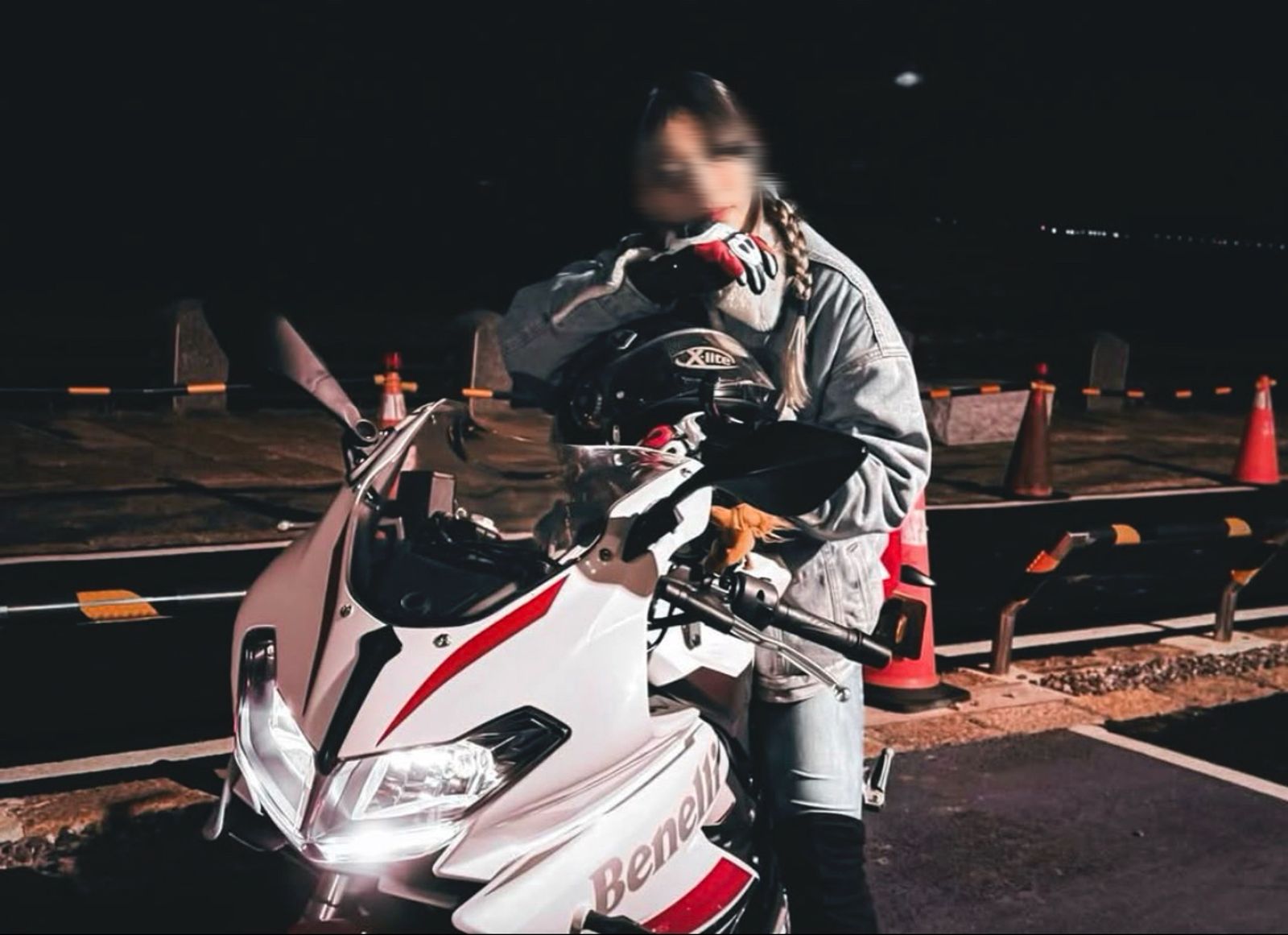 25歲重機甜心魂斷八里...外出喝咖啡遭貨車輾斃　車友在旁助攔車不及