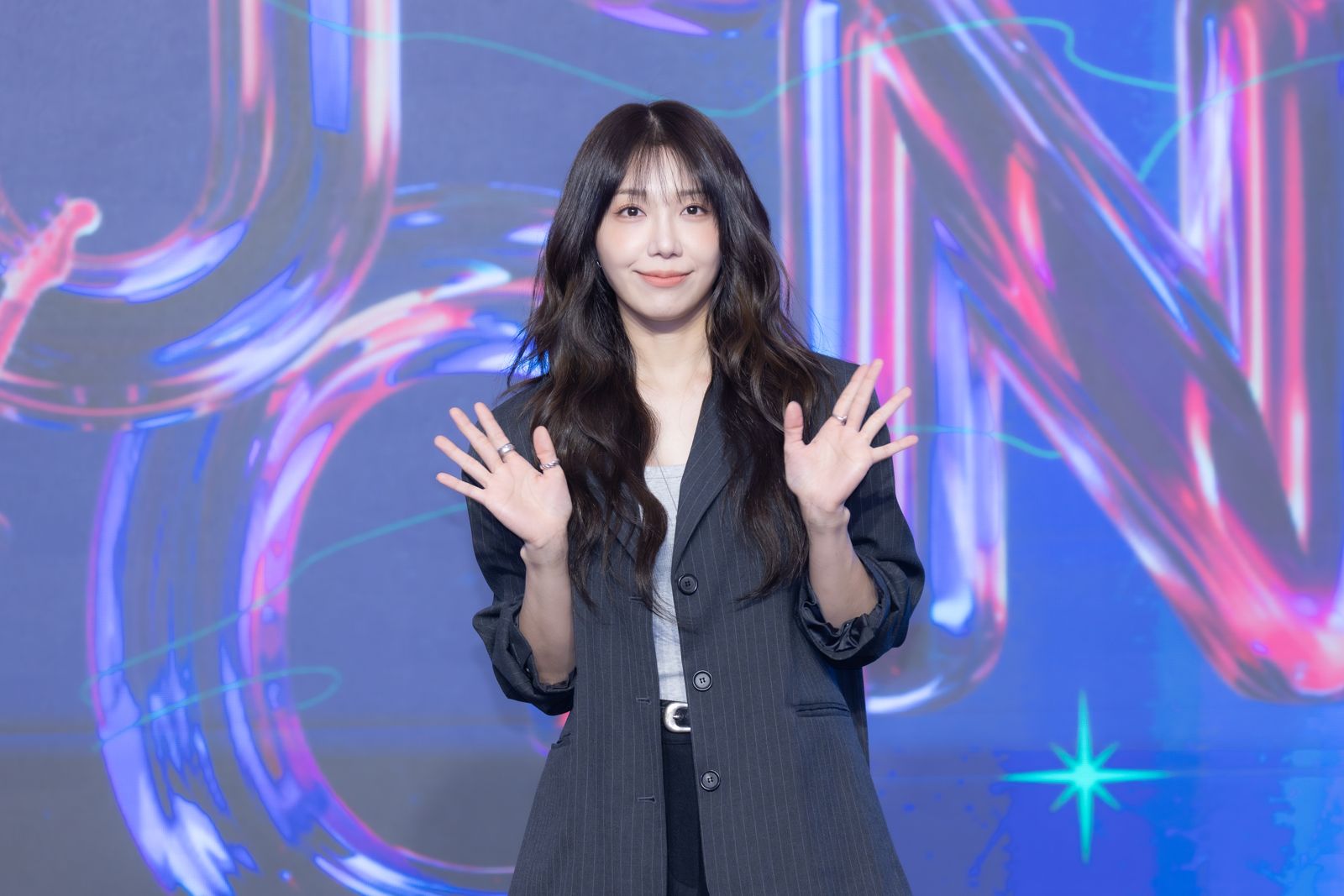 鄭恩地抵台過耶誕！　今晚台南開唱先嗑牛肉湯補體力