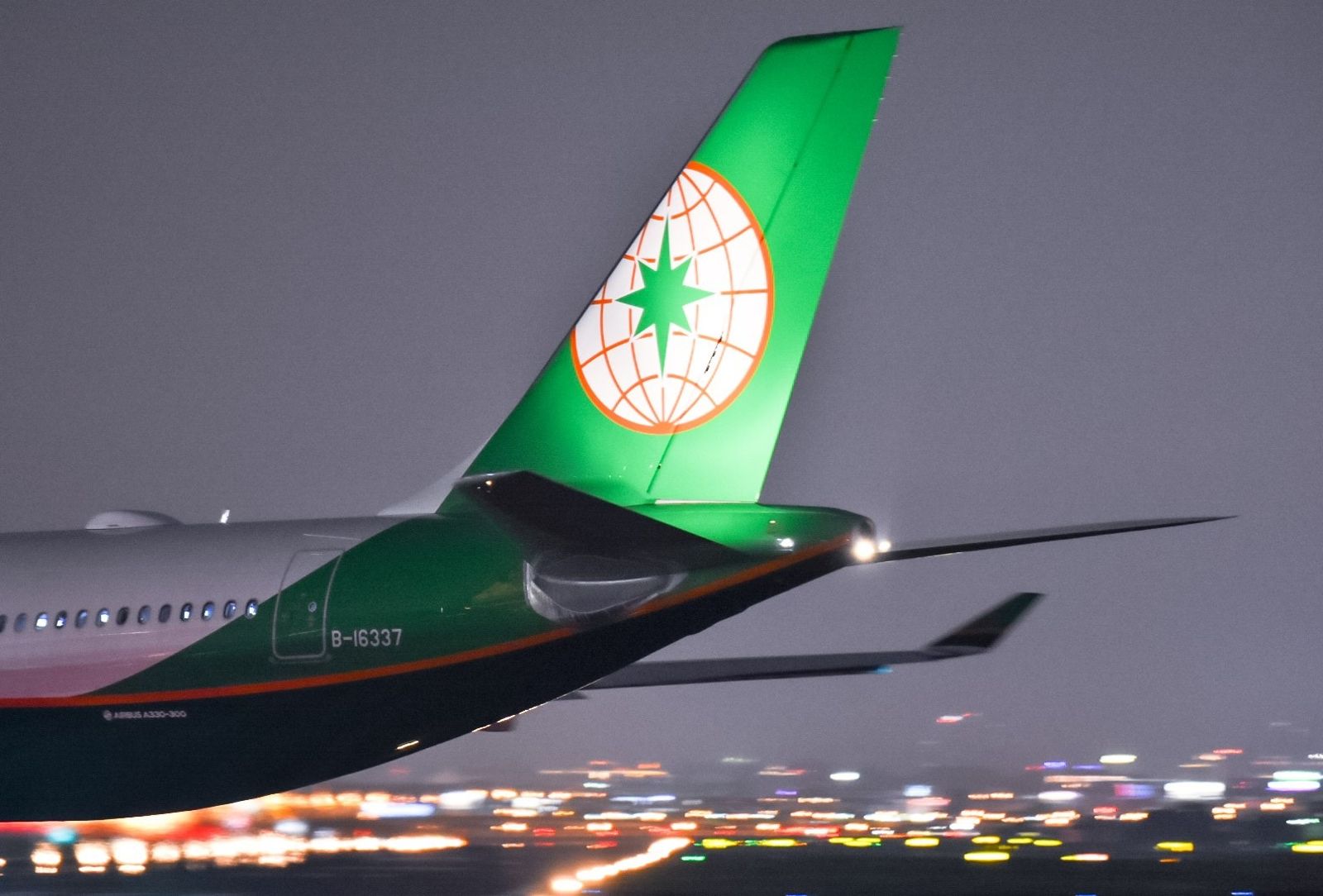 空服員抱病上班釀悲劇 長榮航內規「病事假最高扣3倍考評」