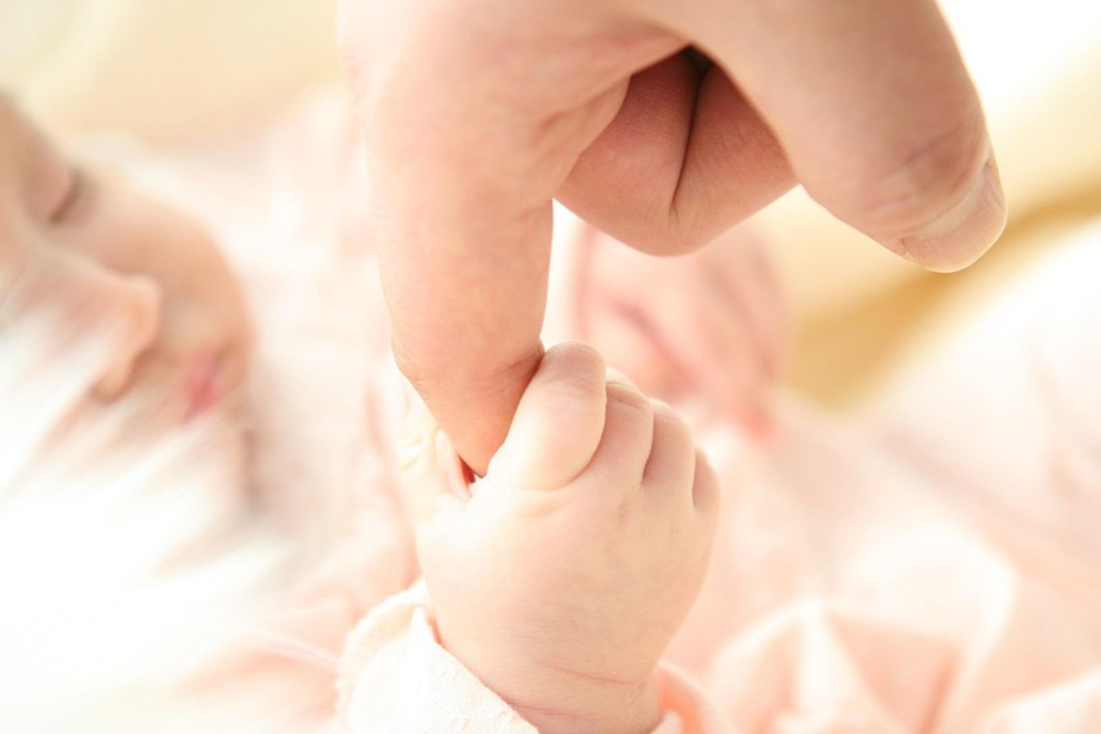 女兒養3個月才發現生的是男嬰！醫「15字」解釋：不可能抱錯