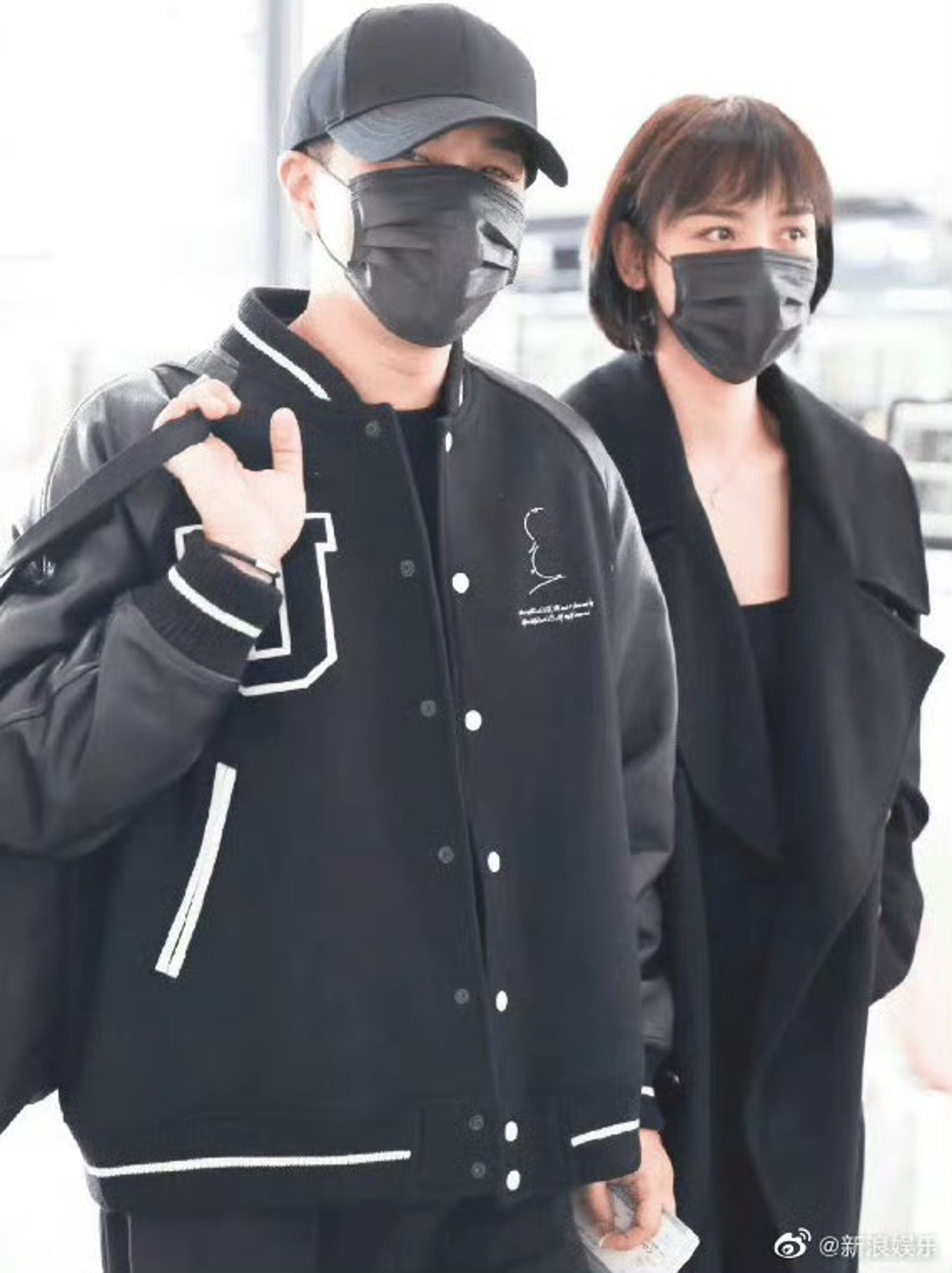 劉愷威曾大方認愛李曉峰。翻攝微博