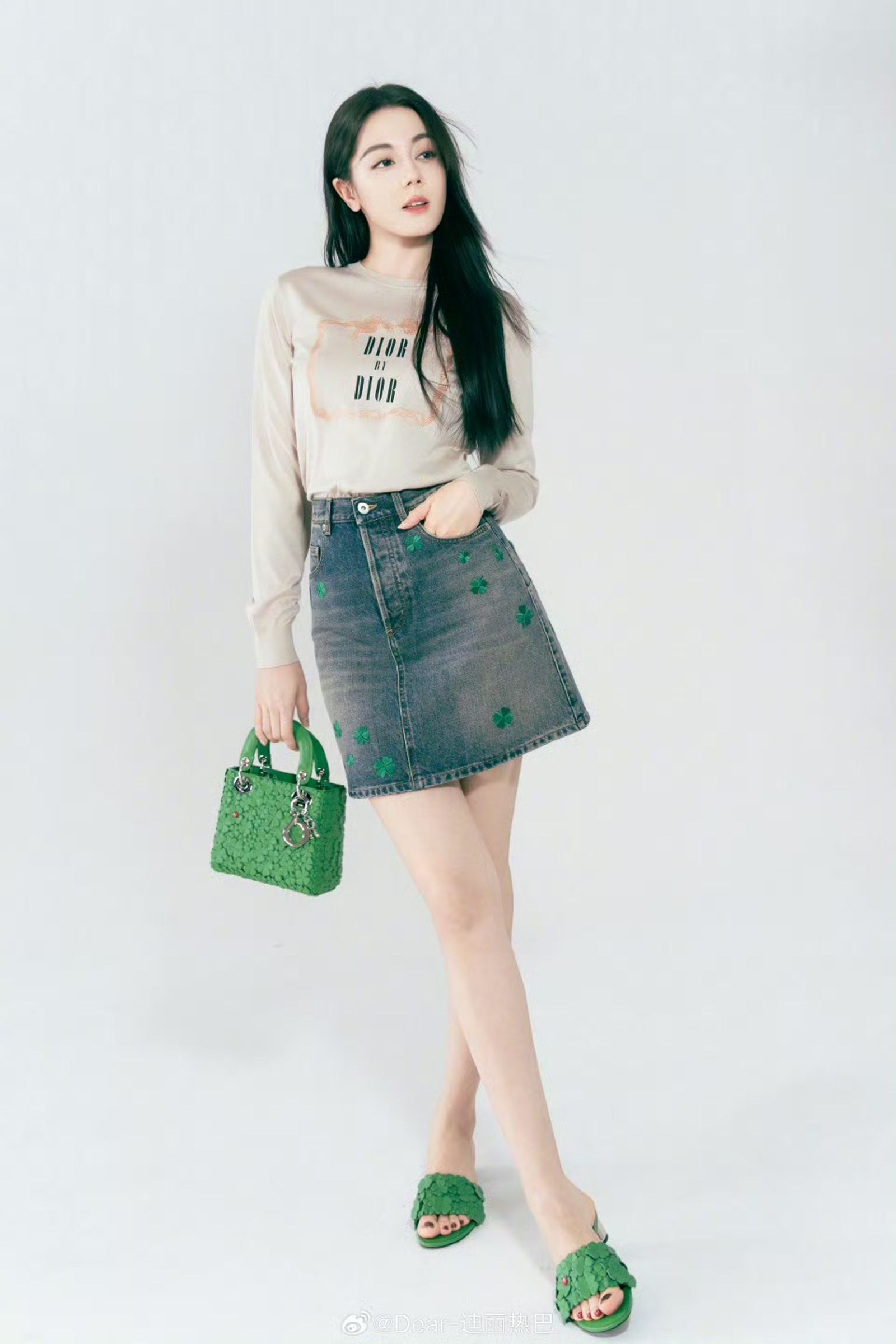 迪麗熱巴無緣出席時裝周。翻攝微博