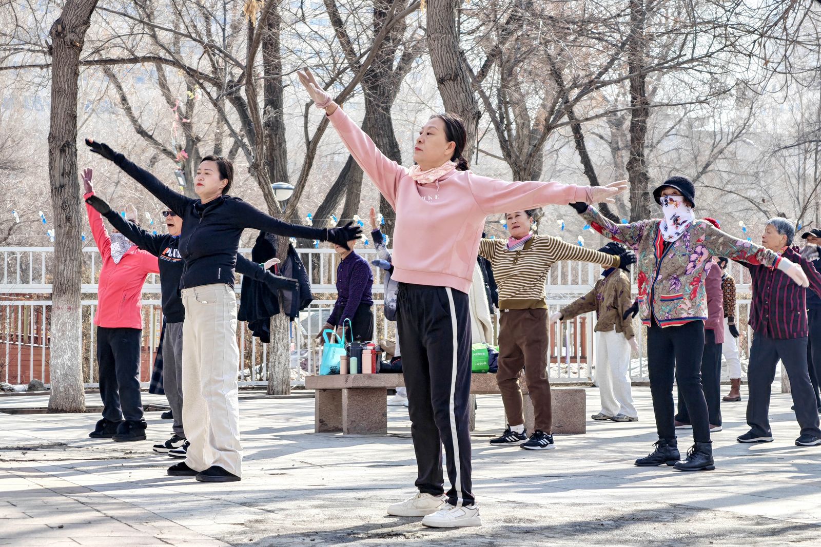 為了健康！大媽猛跳廣場舞「腫瘤破裂」險送命...醫曝2大地雷習慣