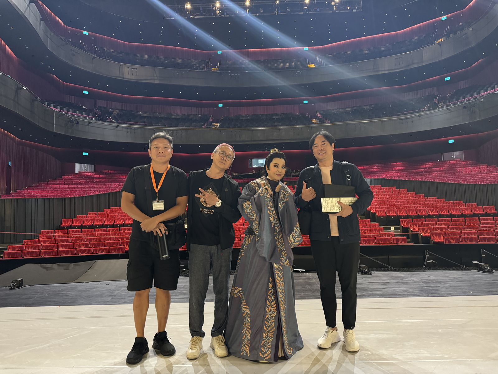 已故舞台設計大師留下最後作品...唐美雲入圍5項傳藝金曲!哽咽對天喊話:謝謝你