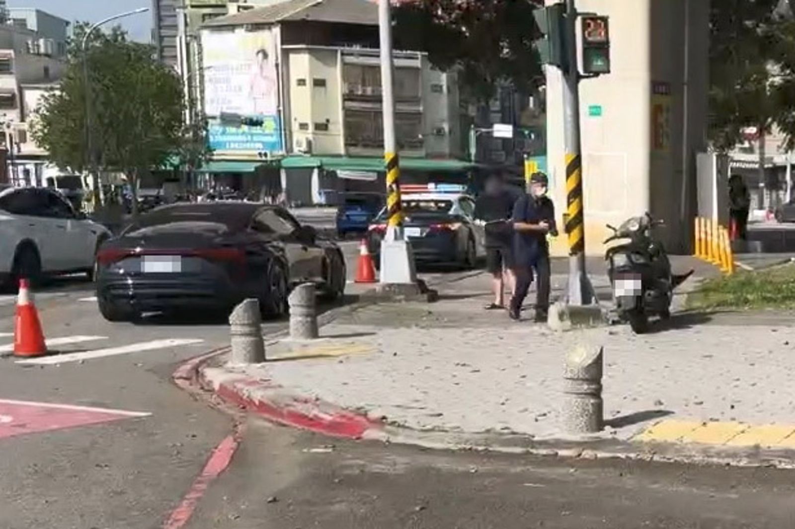 警方到場調查事故原因。圖／民眾提供