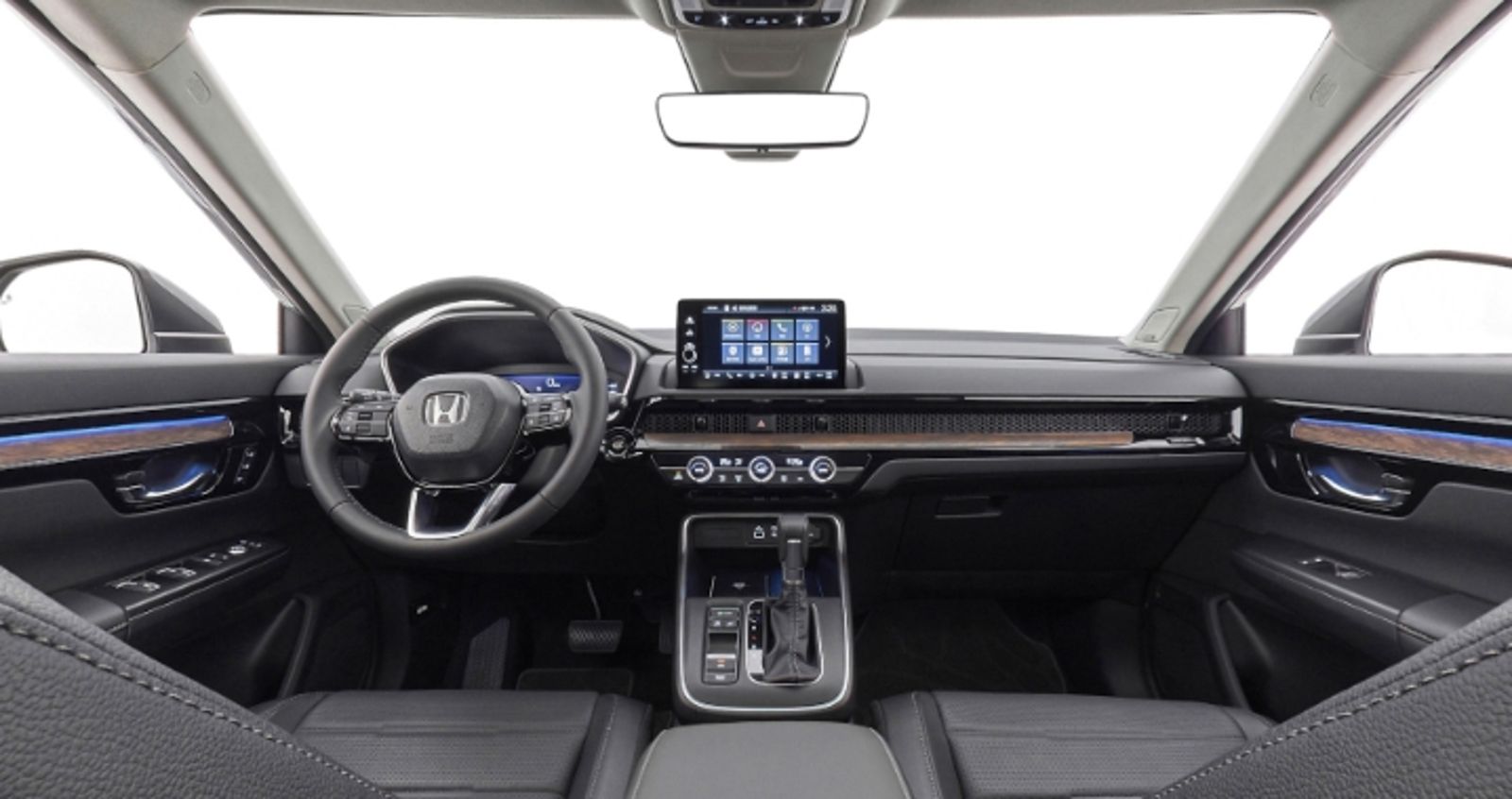 CR-V的車室乘坐空間寬敞，又有不錯的彈性置物能力。圖／Honda