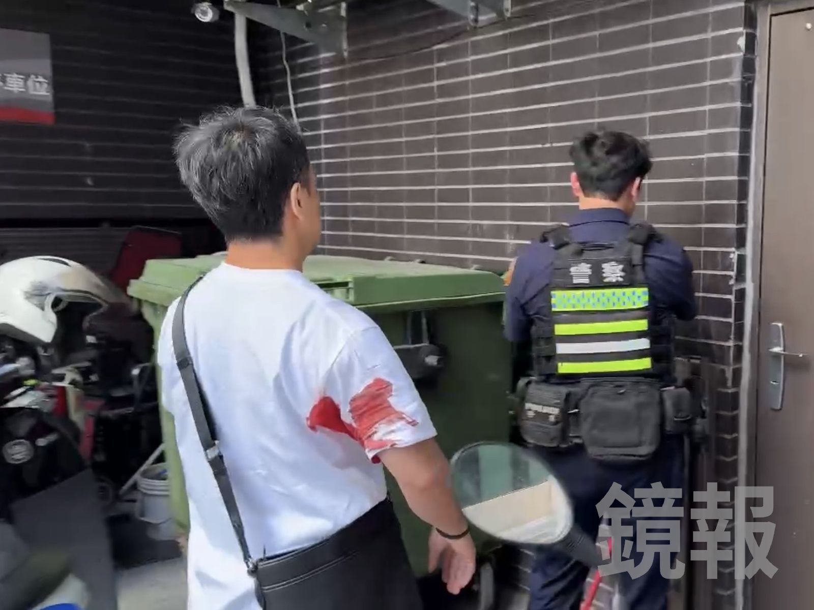 國館旁人車爭道爆濺血!遭砍男手臂縫5針 包紮完直奔派出所