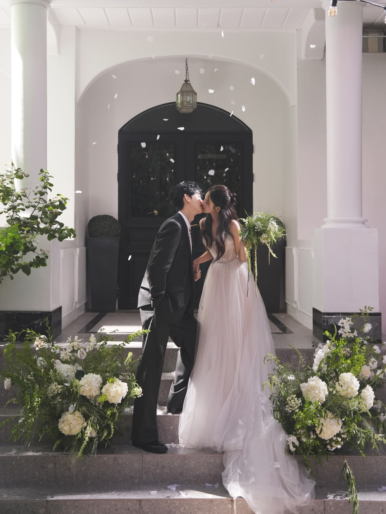 Jenny的婚紗照唯美吸睛。翻攝IG@yulleda