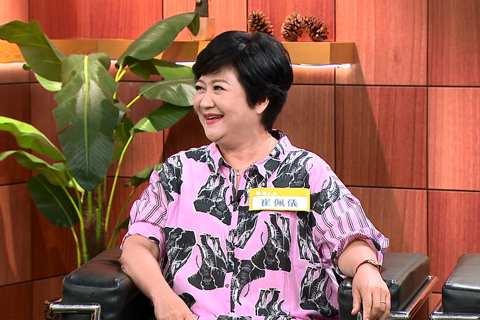 崔佩儀對兒子貝克宇錄取美國研究所感到欣慰。年代提供