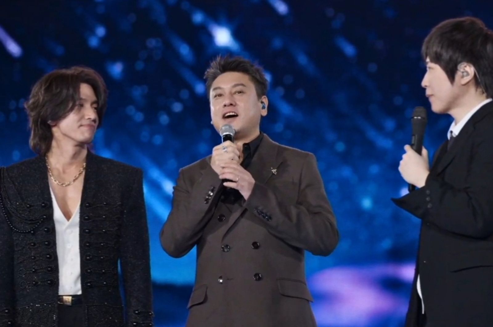 朱孝天遭酸「與F3零互動」 網一面倒心疼他獨自抗病:還是很帥