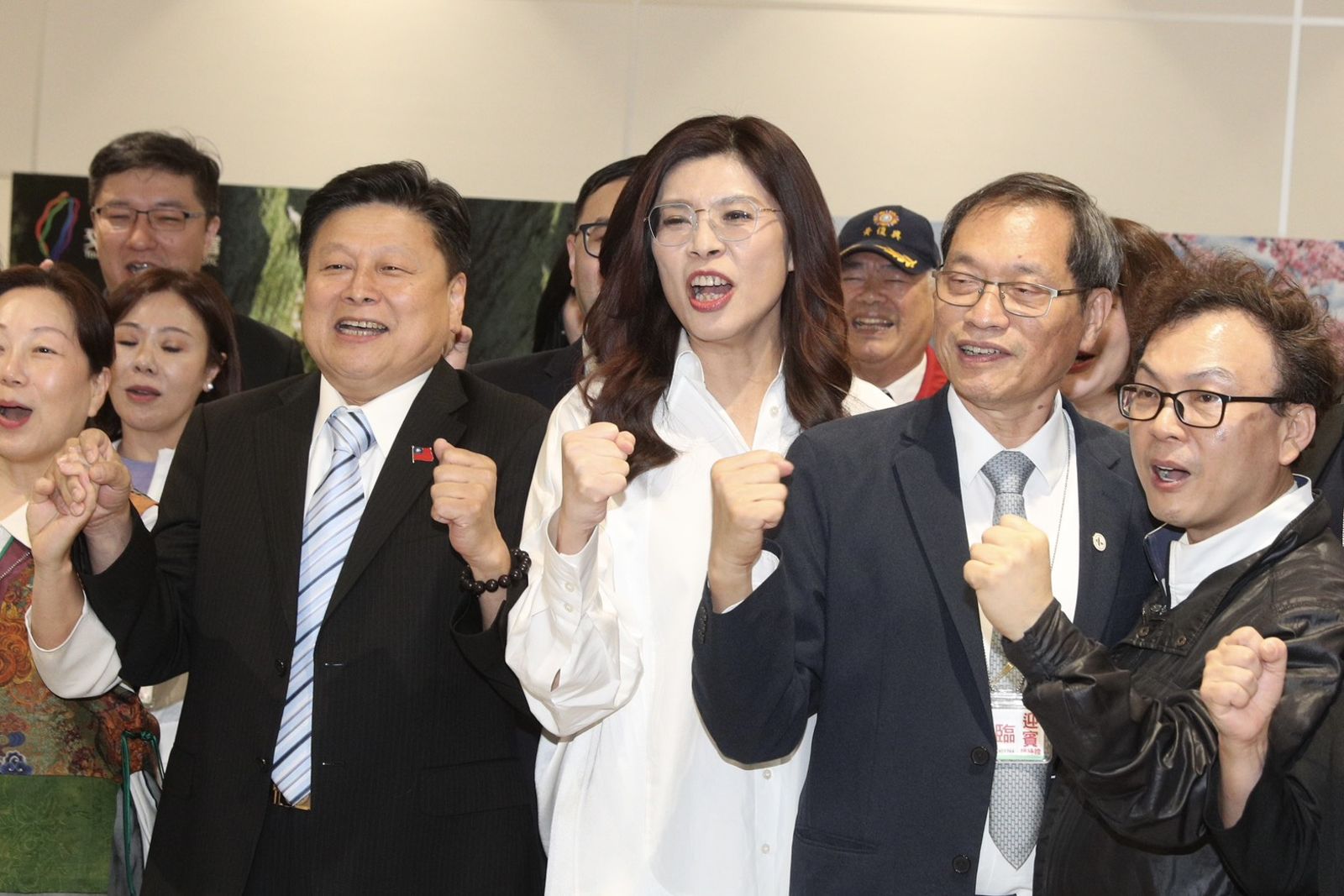 鄭麗文返台了!藍委現身迎接 她火速指示成立工作小組「推進惠台政策」