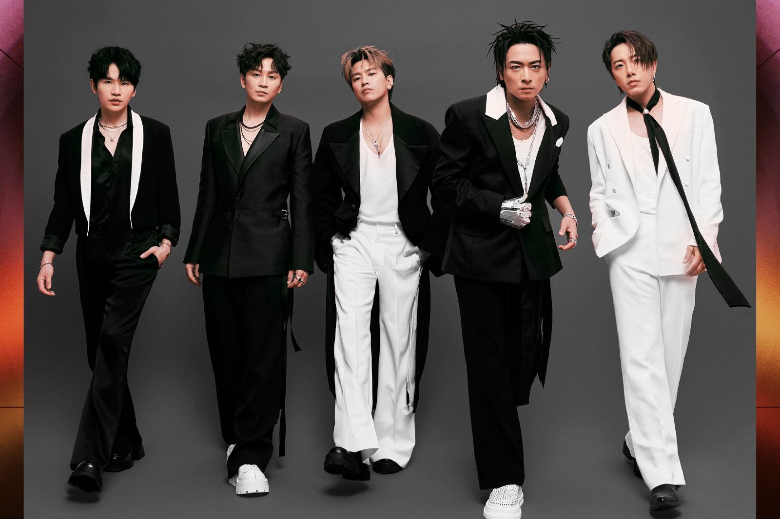 金曲36六角引言Energy領軍開場、蔡健雅自嘲唸台詞「老花眼鏡先戴好」