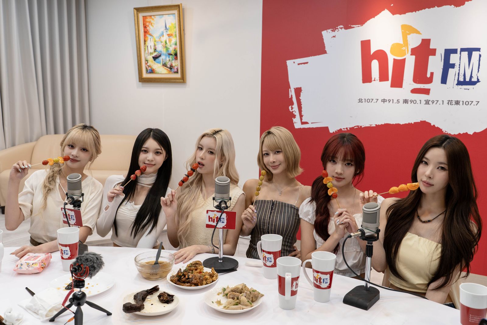 金曲女團挑戰吃「雞睪丸」!韓國成員嚇呆:第一次看到雞的蛋蛋 結局超反轉