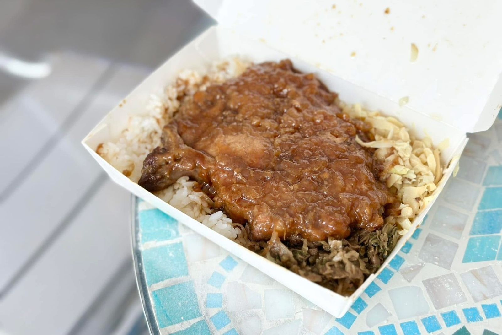 苦等7個月!阿彰飯担終於回來了!排骨飯漲10元還是神級好吃