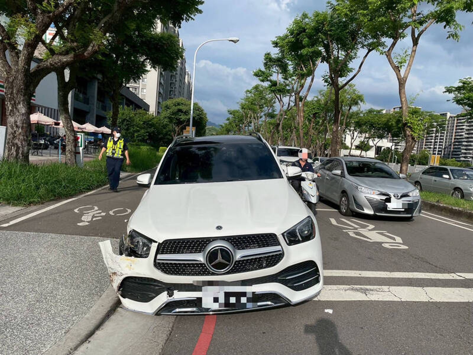 男子酒駕暴衝連撞23部汽機車　肇事車租來的恐慘賠