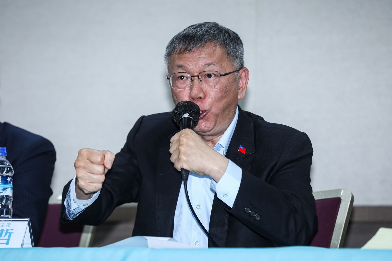 柯文哲駡賴清德「共匪」　一個投機者的末路狂花