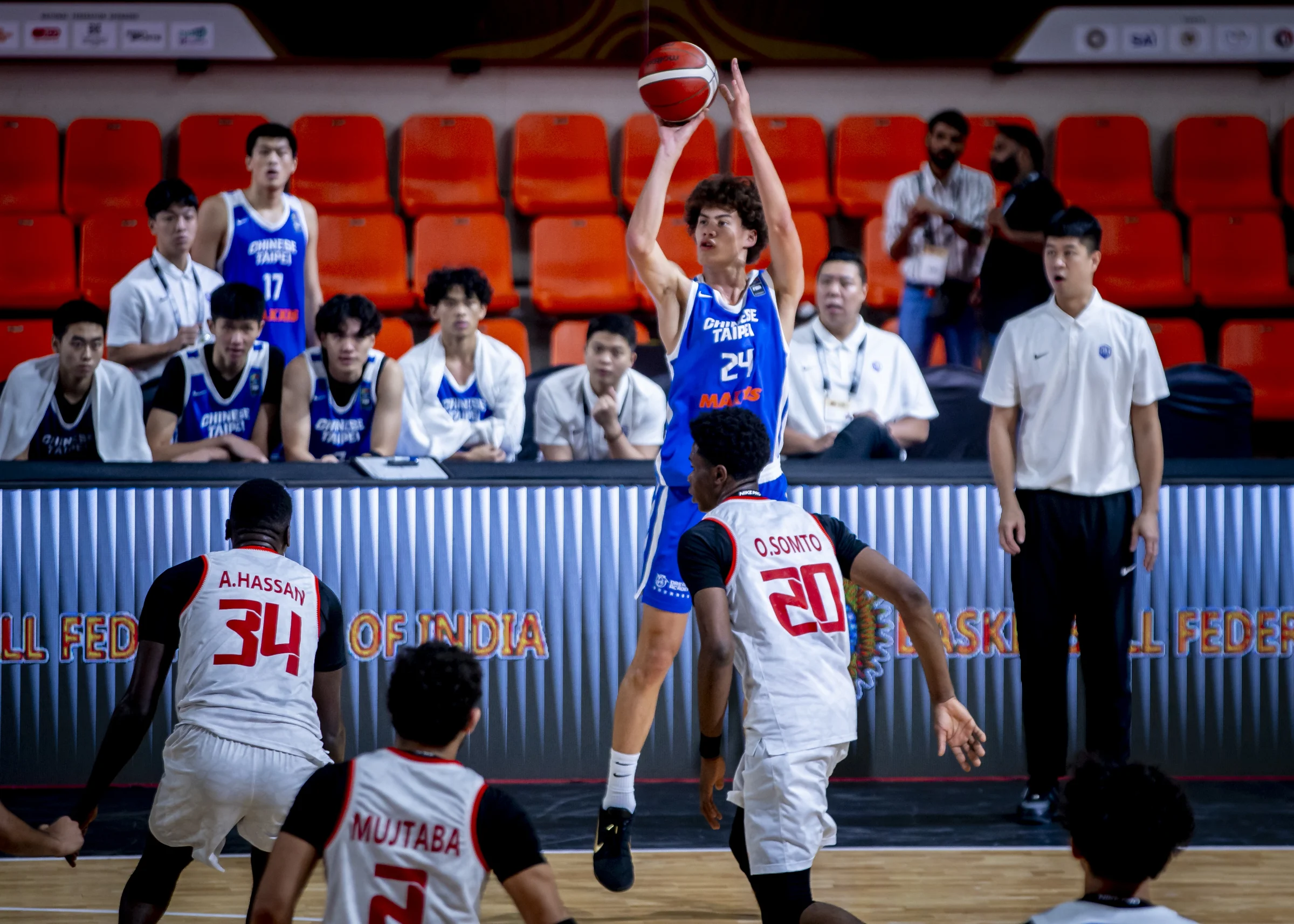 U18台灣隊多點開花!劉廷寬、陳卡特合砍56分 下半場逆轉巴林成功晉級