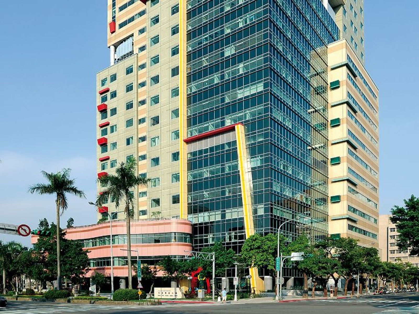 台大兒科招不到人、扣加班費！還要主治醫師輪夜班…吳欣岱怒嗆衛福部：還在自我滿足