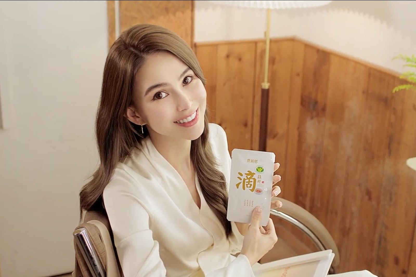 周杰倫快看!昆凌身兼三寶媽 認了有「真的快撐不住」的時刻