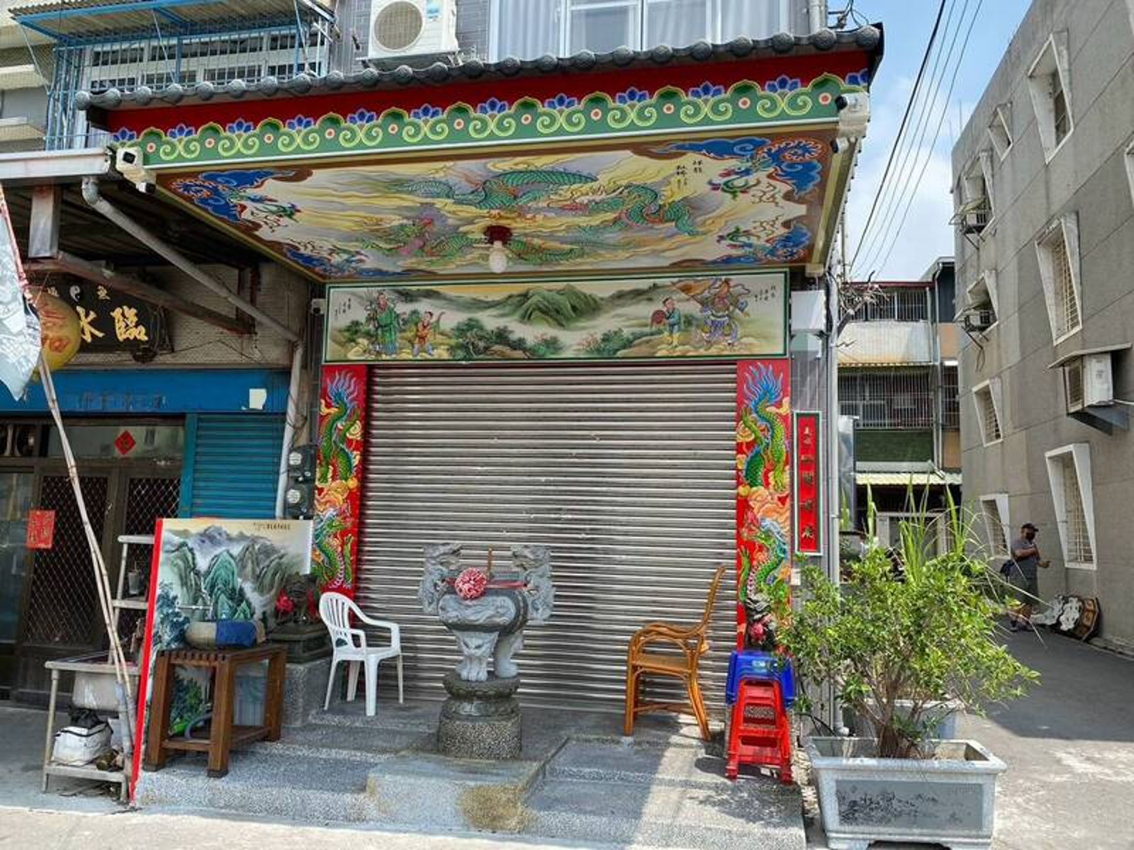 高市橋頭神壇凌晨傳槍響　鐵門遭砸無人傷亡