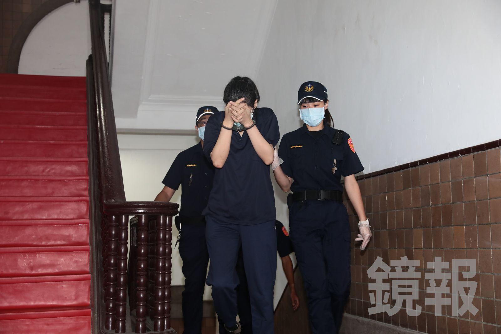 妹妹劉若琳掩臉出庭。林煒凱攝