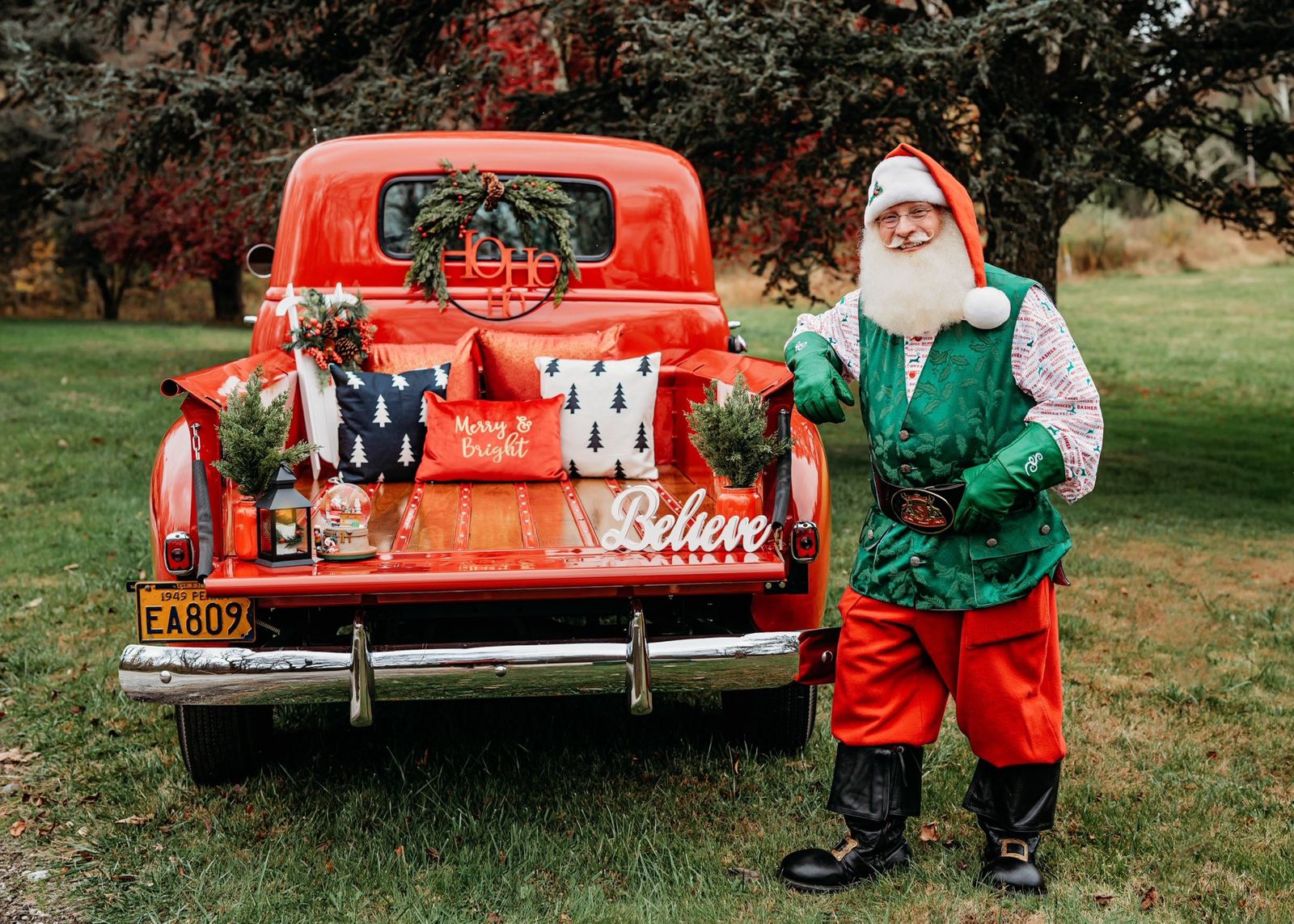 本是消防員的桑德斯年末都會化身為聖誕老人賺外快。圖/翻攝自FB/Santa Dave Saunders