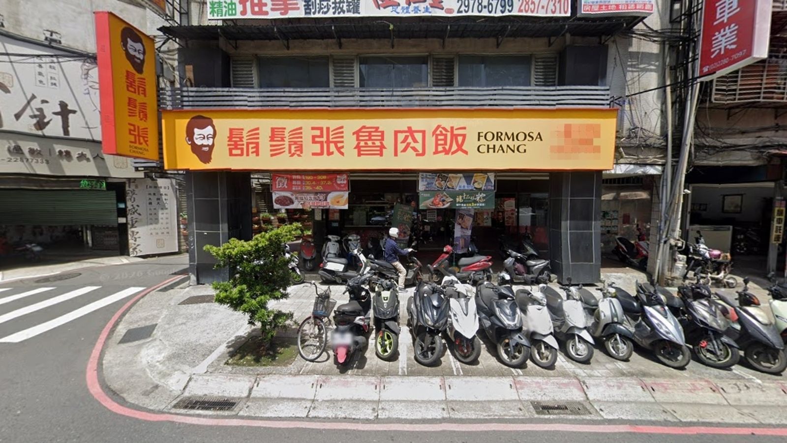 「鬍鬚張上凱道反毒油」海報瘋傳!官方要求下架「保留法律追訴權」…鄉民卻不買單