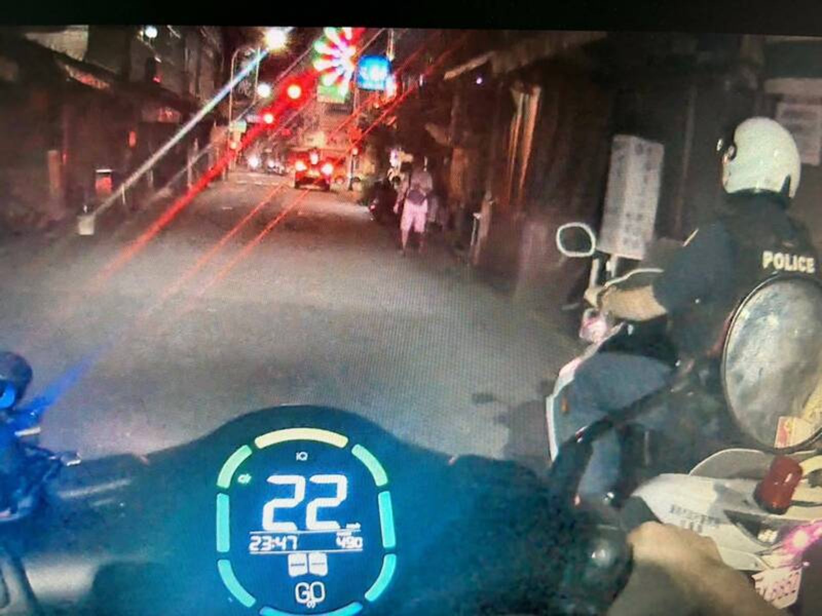 越南車手鬼祟走進超商　台南警鷹眼識破通緝毒品犯
