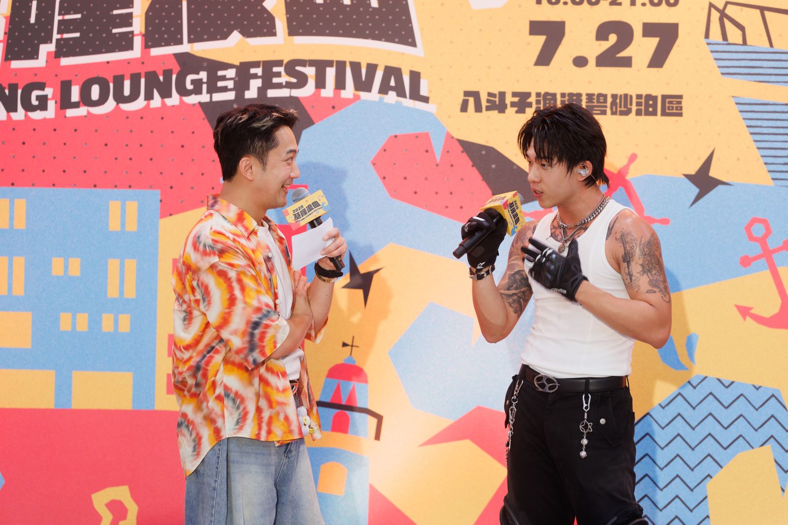 主持人小龜(左)、藝人PIZZALI。基隆市政府產業發展處提供