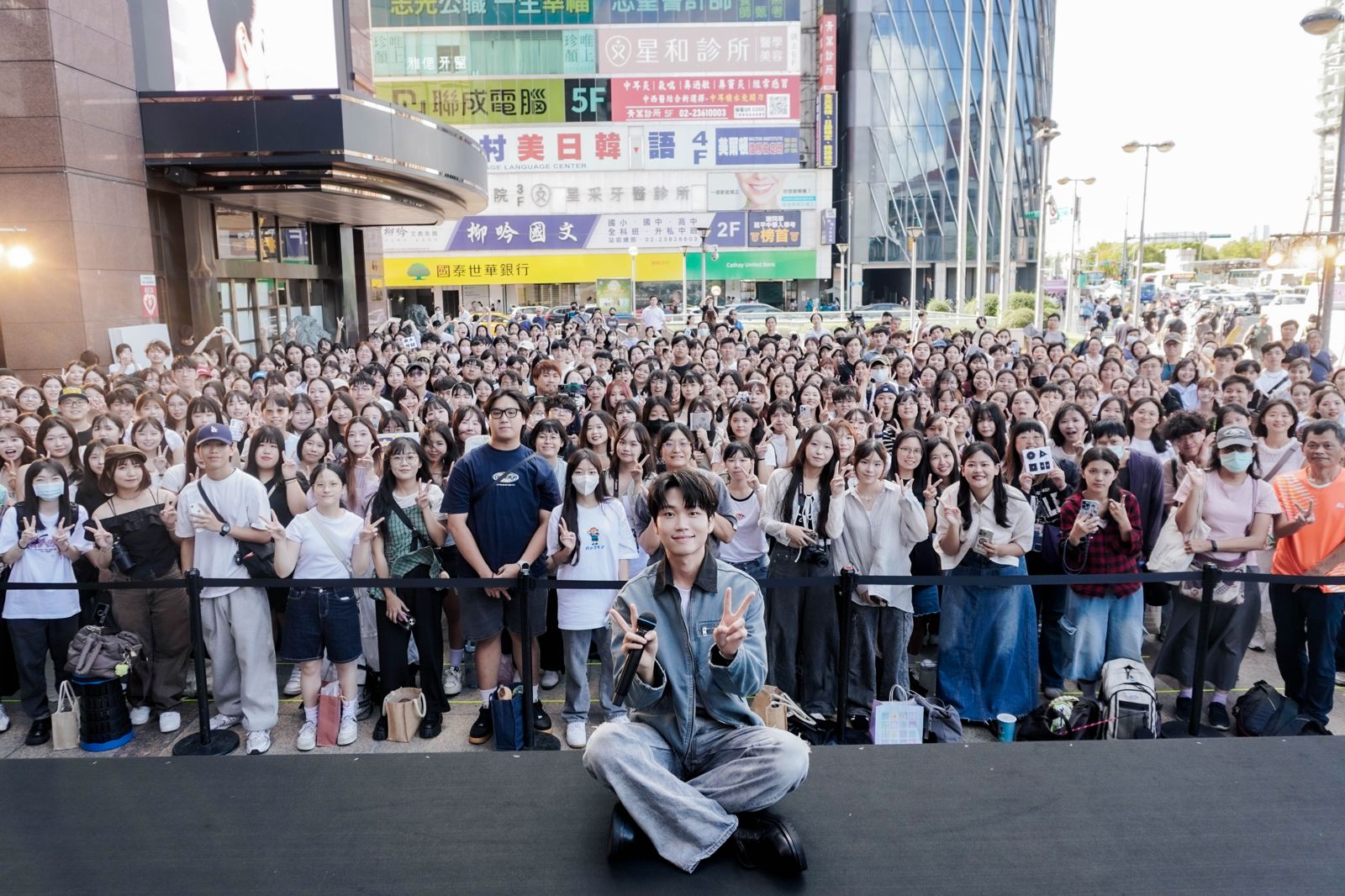 呂允日前舉辦簽唱會獲大批粉絲支持。添翼創越工作室提供