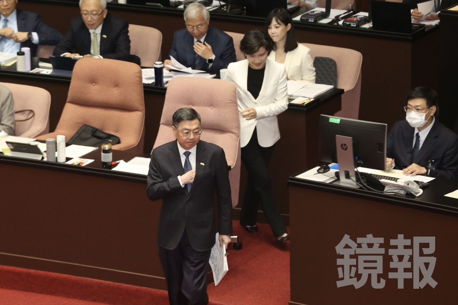 傅崐萁盼勿將溝通責任推給韓國瑜　卓揆要求聚焦主題：若韓在會制止你發言