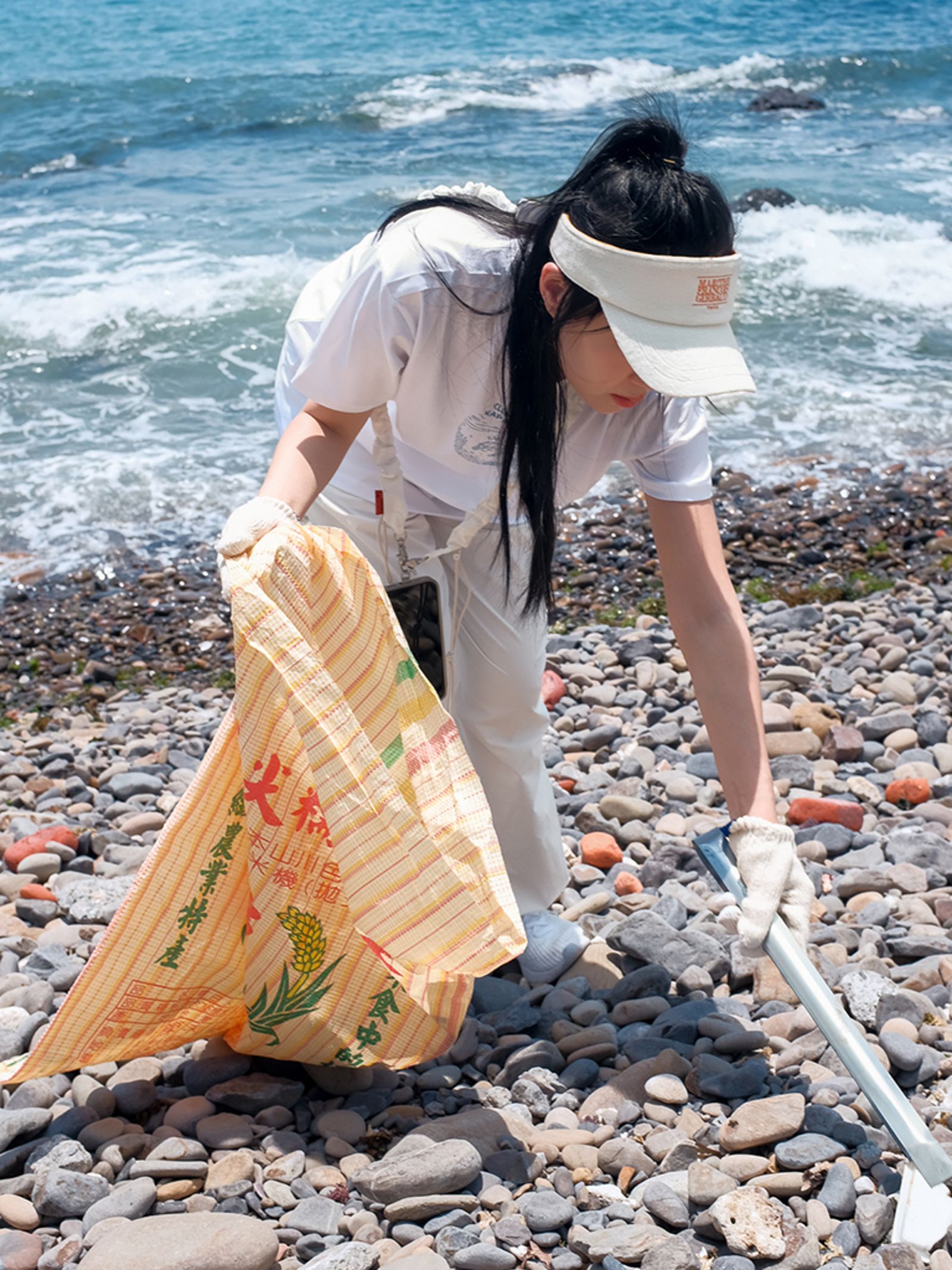 丫頭淨灘。快電商提供