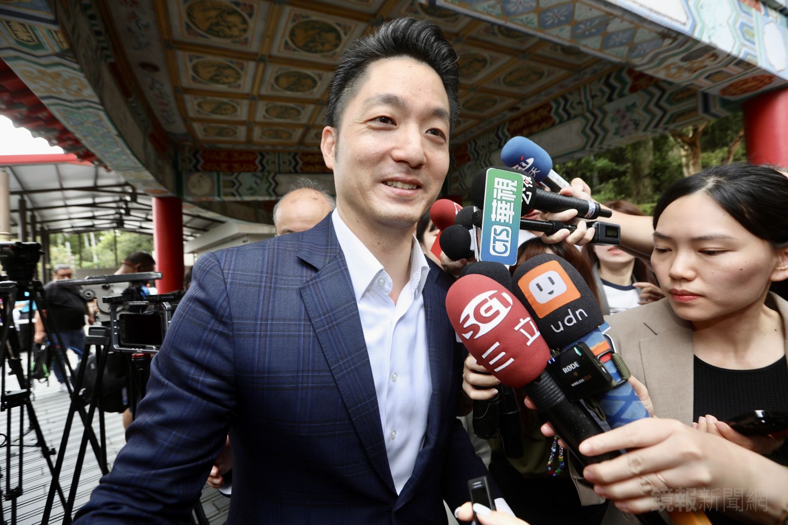 蔣萬安傍晚會面朱立倫商討反罷免 明化身最強「母雞」陪藍委掃街站台