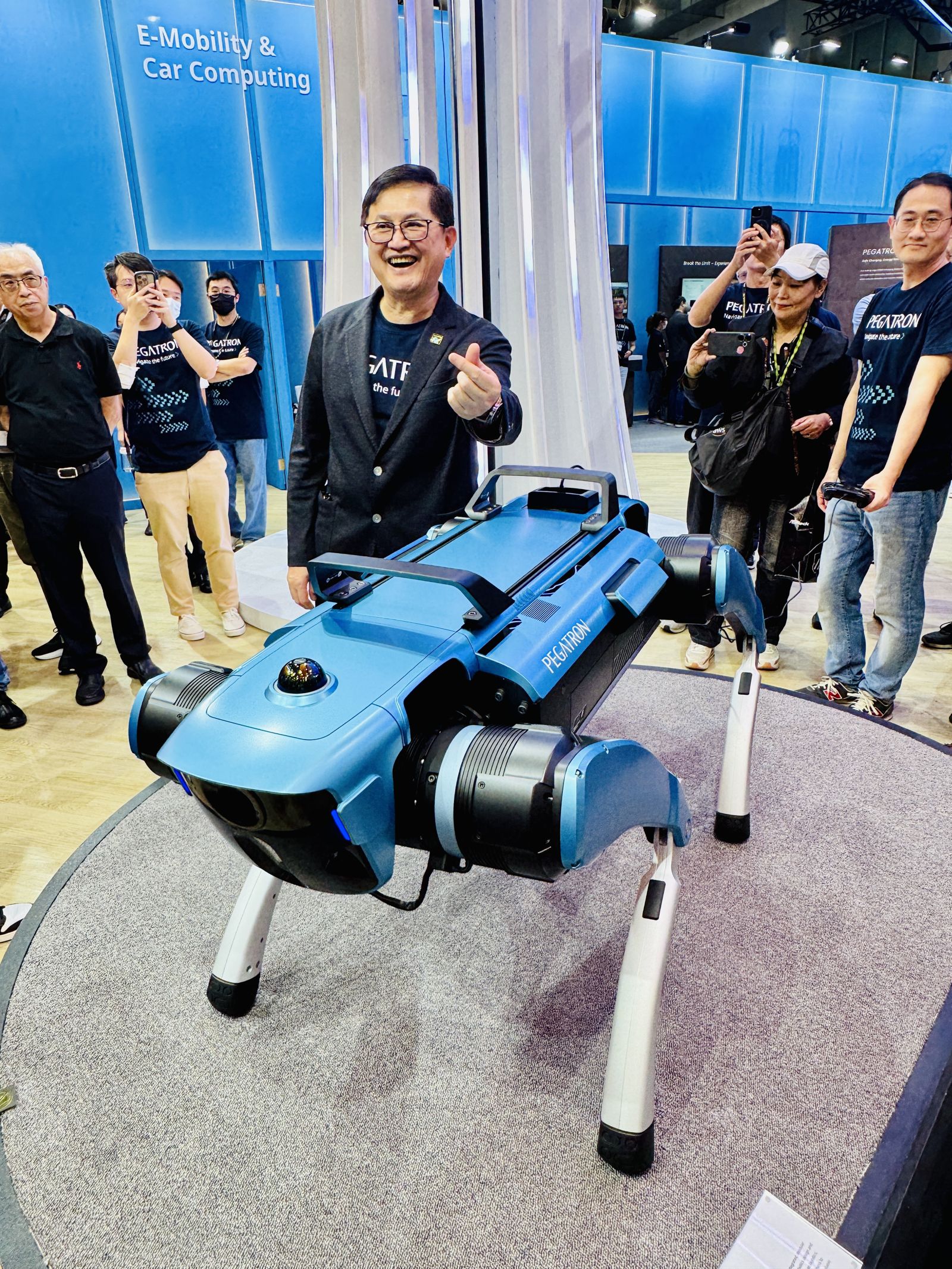 COMPUTEX和碩出奇招　台灣企業第一隻機器狗亮相