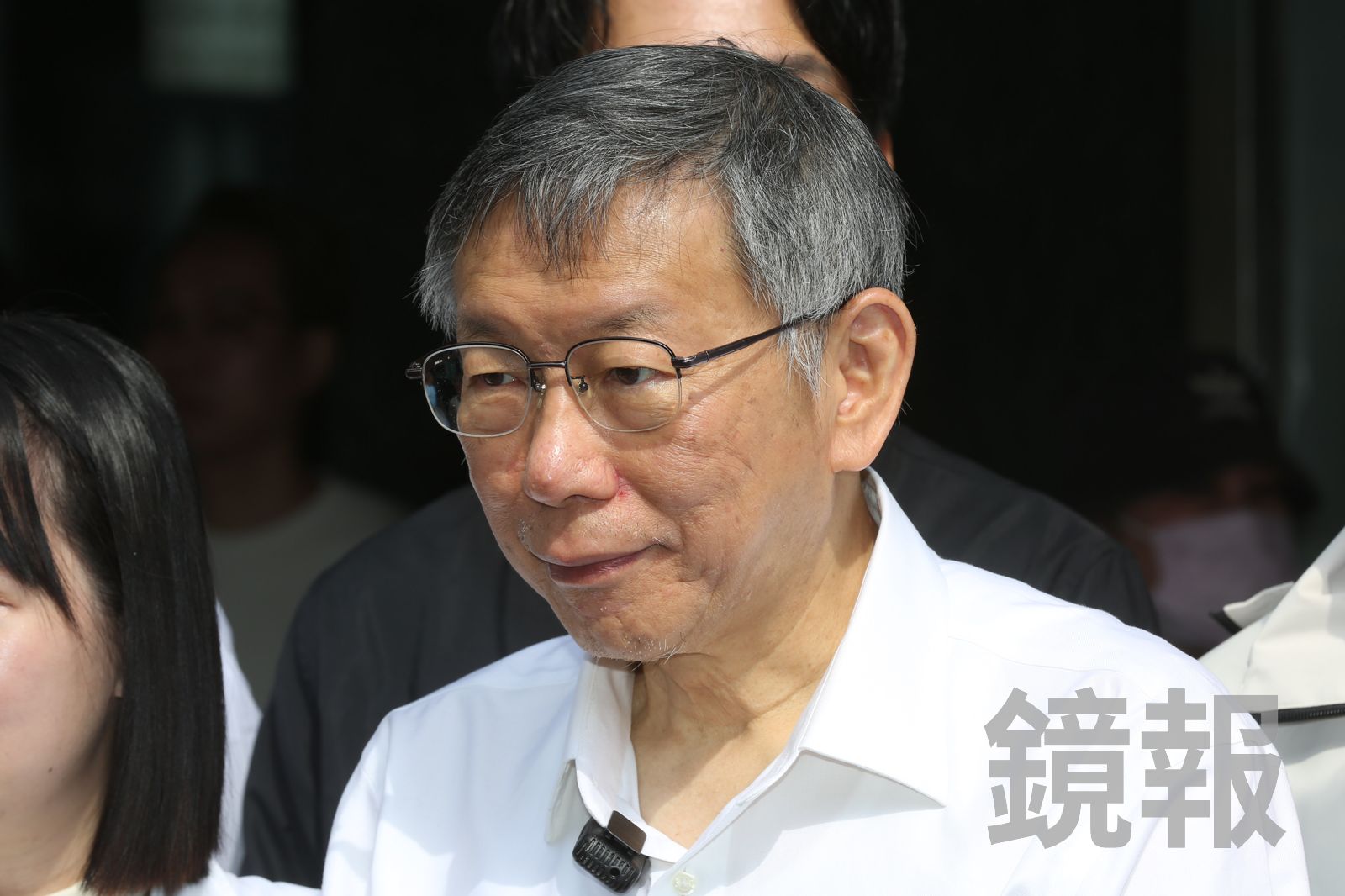 反對柯文哲入境遭小草出征！日議員被嗆不懂無罪推定　拋「w」反酸：排一起像草