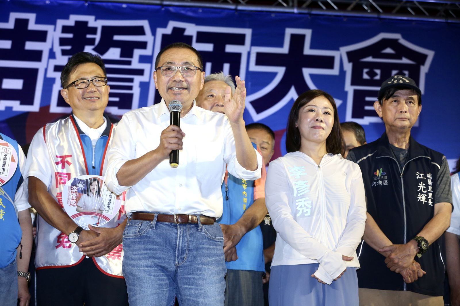 新北市長侯友宜和桃園市長張善政今(13日)也都新自替李彥秀站台助講。(圖/董孟航攝)