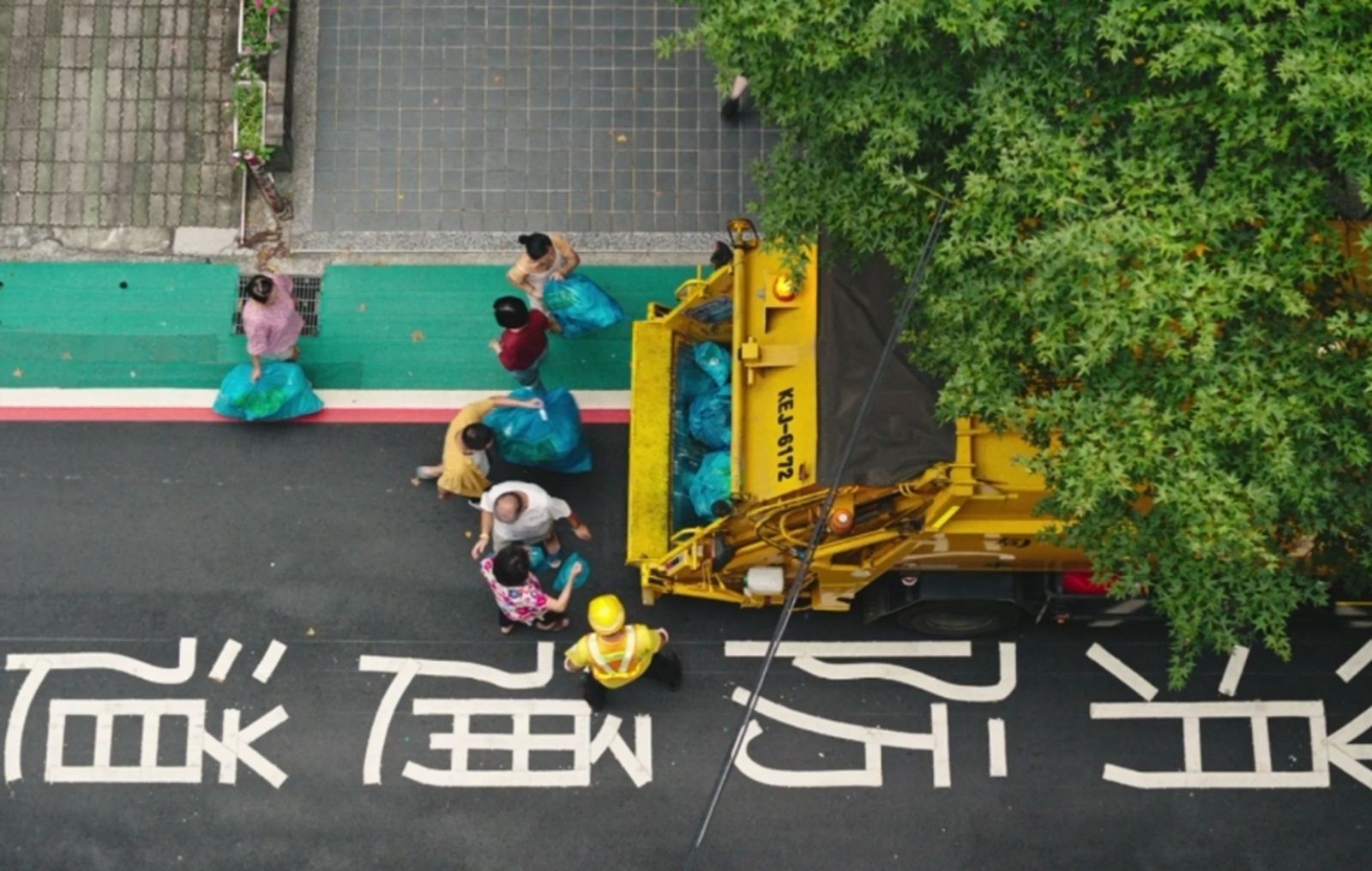 酒駕開垃圾車撞轎車!宜蘭清潔隊員「酒測0.36」被送辦 鐵飯碗恐不保